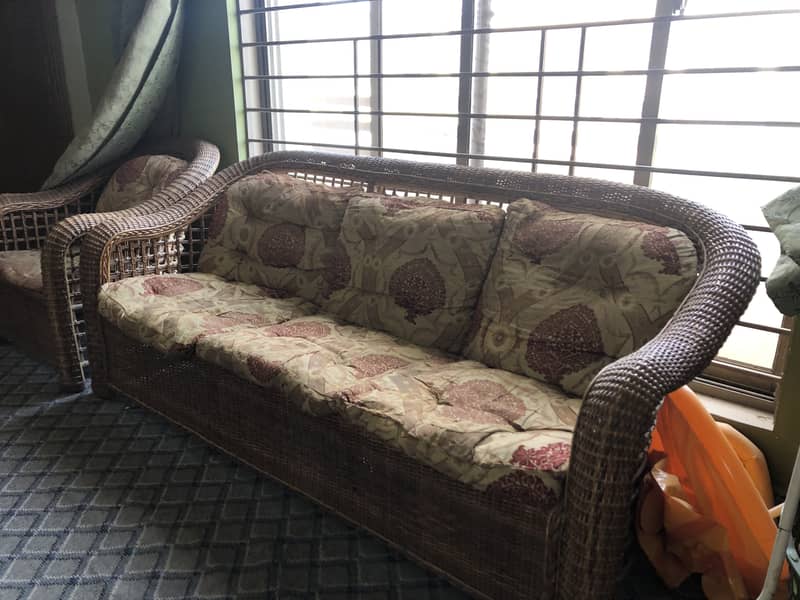 5 seater cane sofa 3