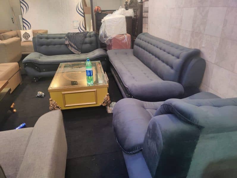 "Comfortable and stylish sofa set for Sale 0