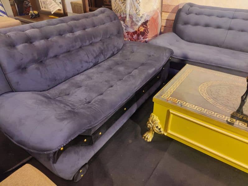 "Comfortable and stylish sofa set for Sale 16