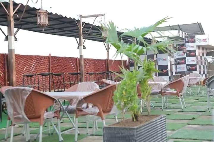 01-Kanal Hot Location Restaurant Top Roof Space Available For Rent . 1