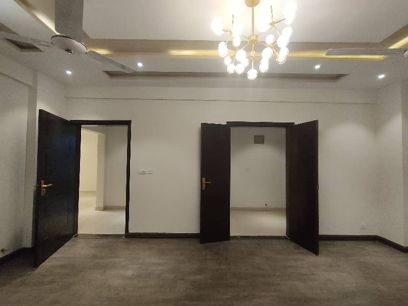 Brand New Luxury Flat Available For Sale in Askari-01 Lahore Cantt. 6