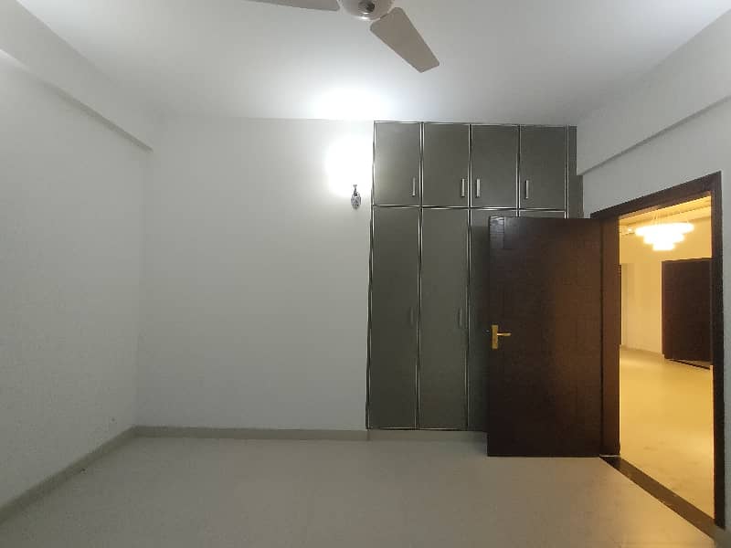 Brand New Luxury Flat Available For Sale in Askari-01 Lahore Cantt. 13