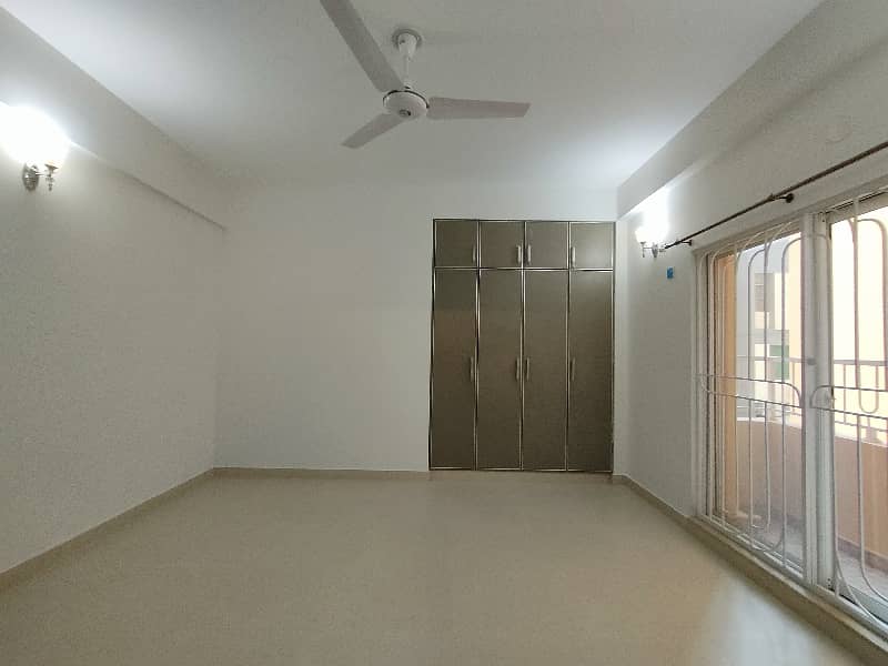 Brand New Luxury Flat Available For Sale in Askari-01 Lahore Cantt. 27