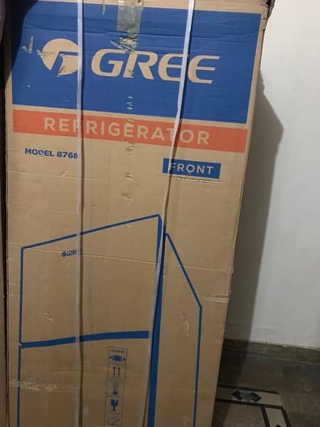 GREE Everest Digital Refrigerator Series 8768 1