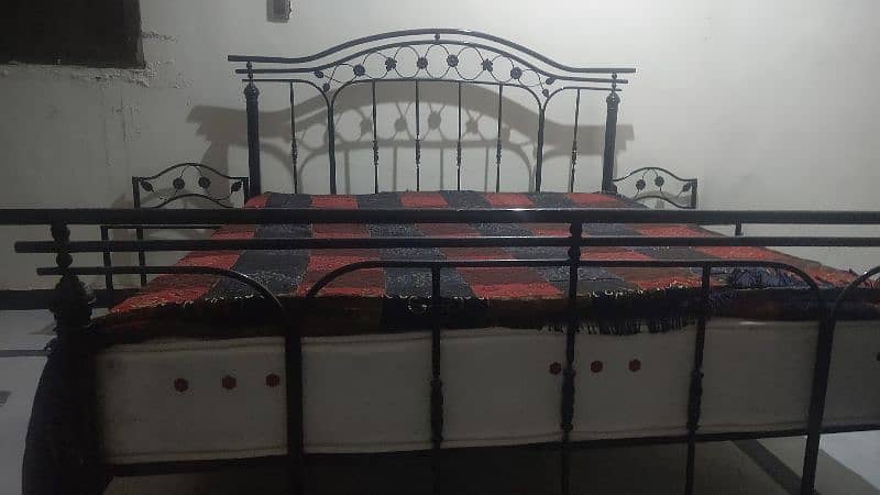 Iron bed set with 2 side tables 0