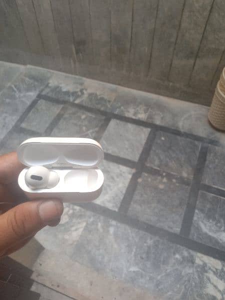 air plus 2 ear buds for sale 2