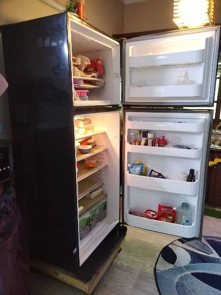 Daw lance Refrigerator 1