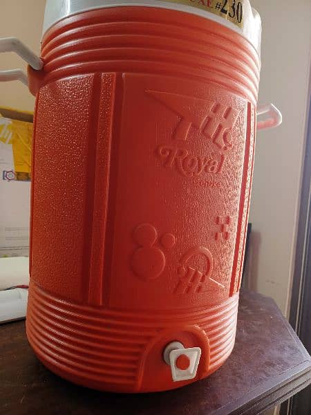 Royal delux cooler 41 litre 1