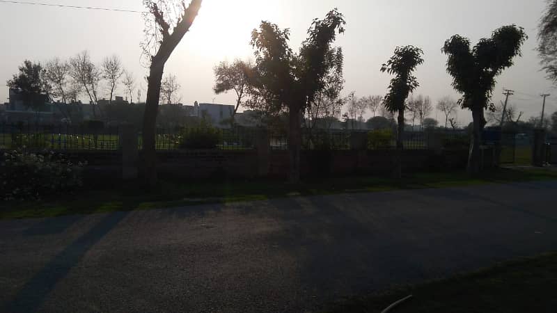 15 Marla Corner Best Location Near Park Mosque And Main Road For Built Home Plot For Sale 1