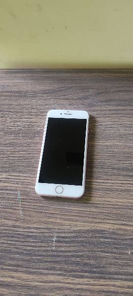 IPhone 7 - Rose Gold 4