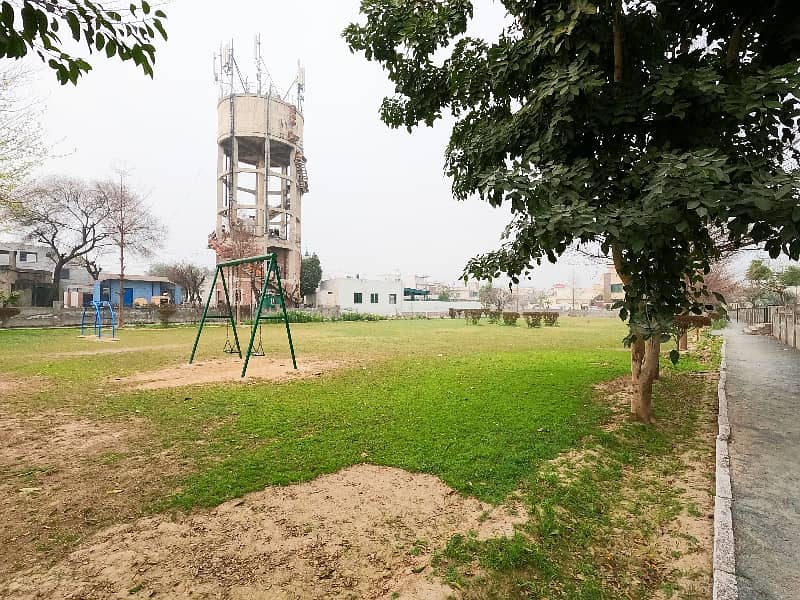 15 Marla Paid Location Near Park Mosque Market And Main Road Plot For Sale. 0