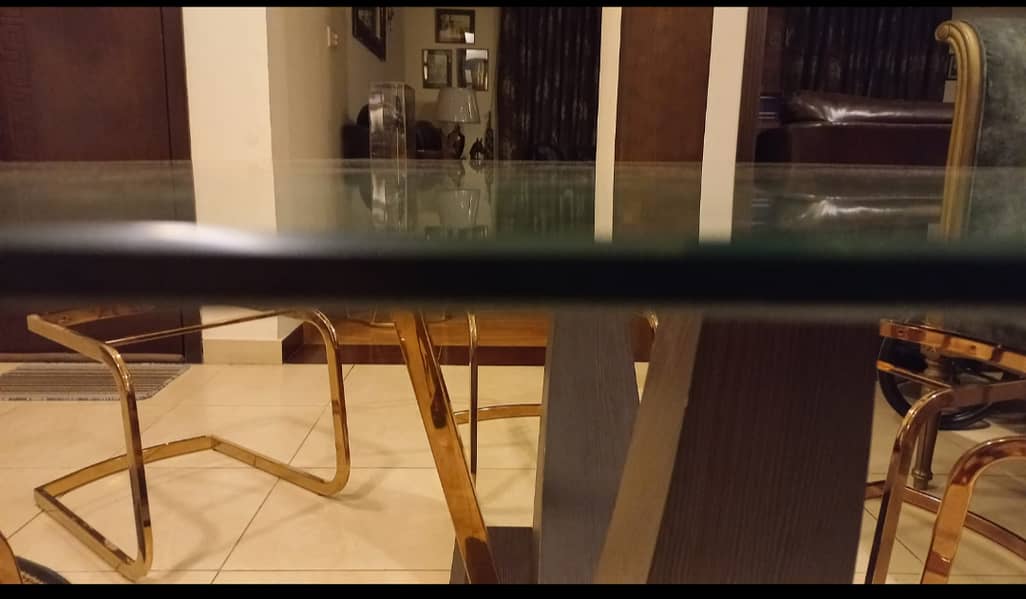 Dinning Table 6 seater 4