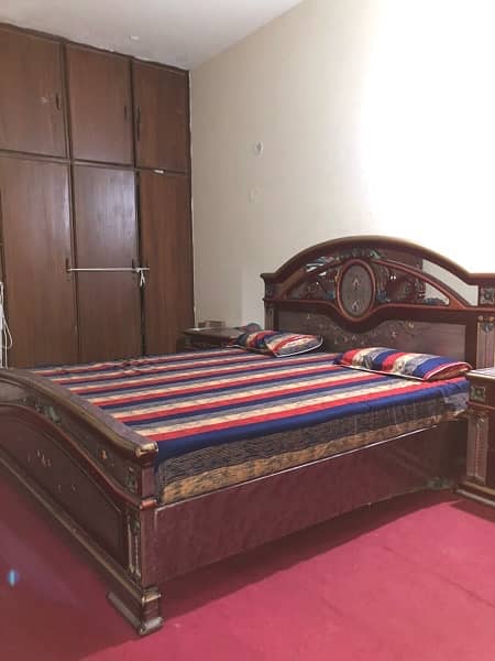 Bed with Side Table • Very Good Condition • Nothing Damaged 5