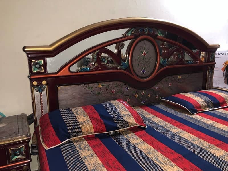 Bed with Side Table • Very Good Condition • Nothing Damaged 7