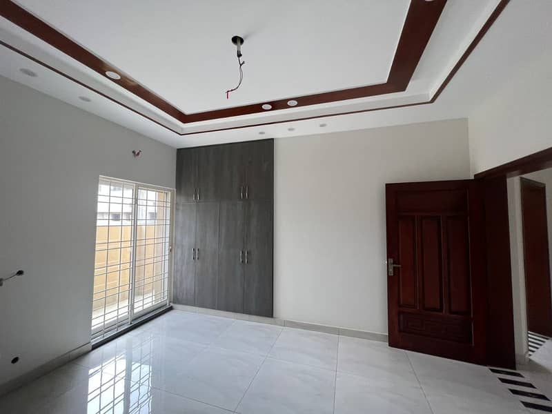 10 Marla Available For Rent At Ideal Location Near To Park Zoo School Canima Imtaiz Petrol Pump 9