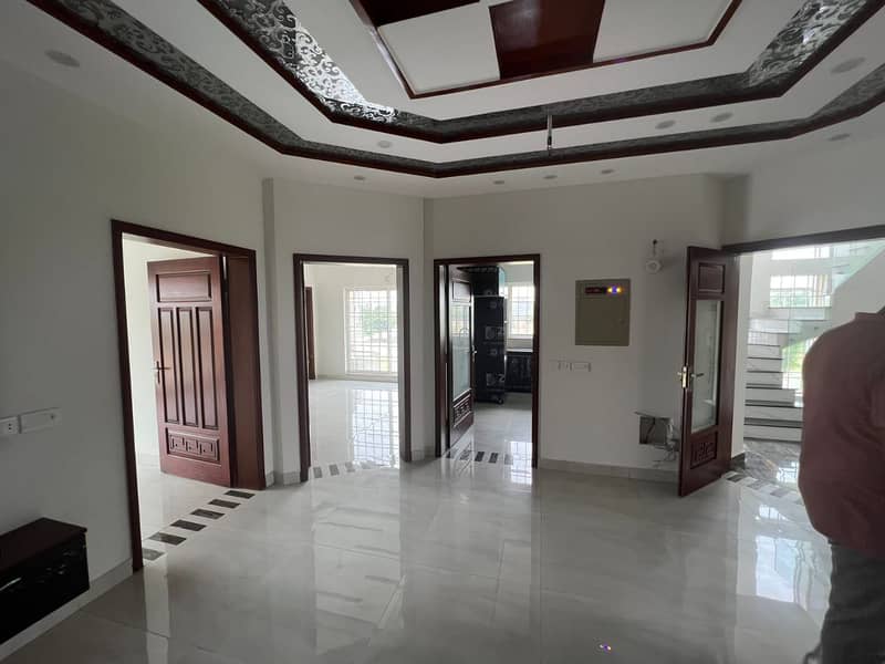 10 Marla Available For Rent At Ideal Location Near To Park Zoo School Canima Imtaiz Petrol Pump 18