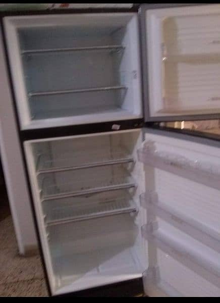Dawlance 14 cubic refrigerator 3