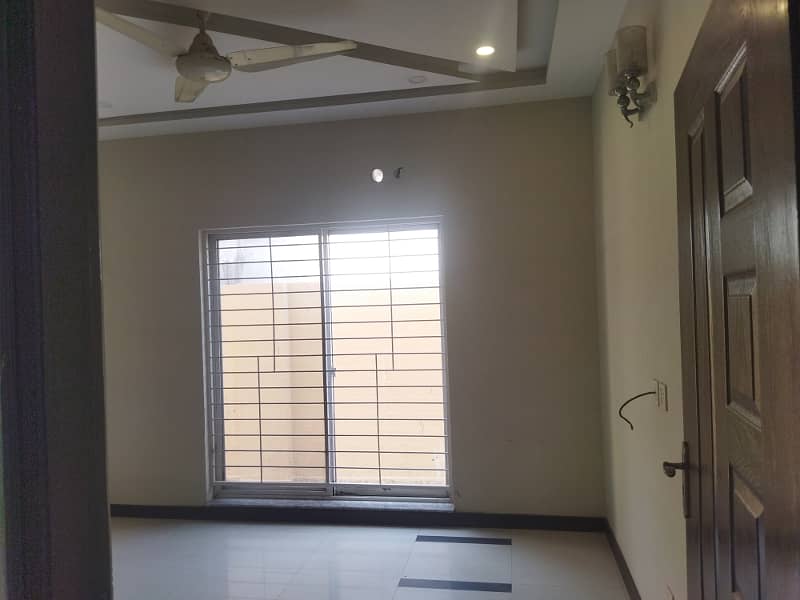 10 marla full house available for rent in pak arab housing scheme Main farozpur road Lahore 24
