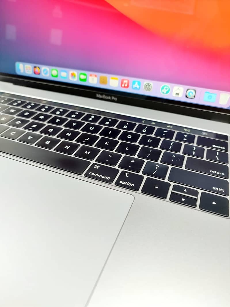Apple Macbook pro A1990| i5.4" inch  Core i9| 32/512 at ABID COMPUTERS 3