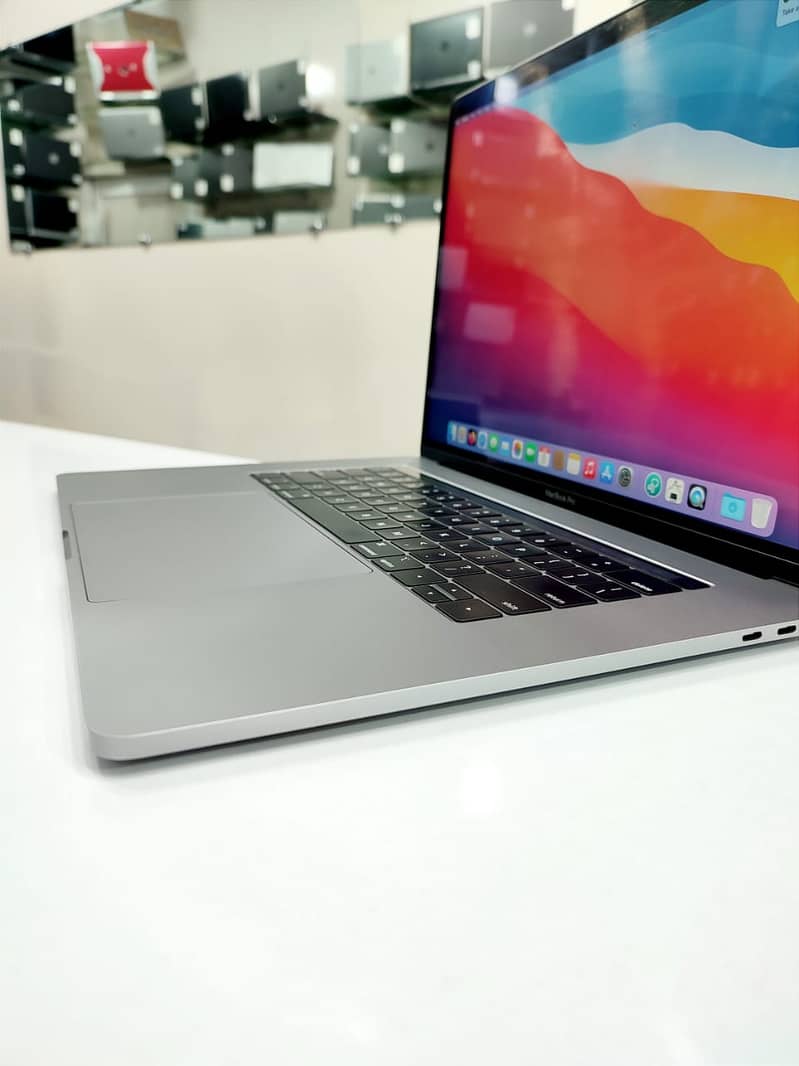 Apple Macbook pro A1990| i5.4" inch  Core i9| 32/512 at ABID COMPUTERS 6
