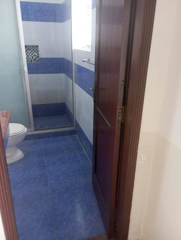 5 Marla Used House For Sale In Block BB Sector D Bahria Town Lahore 2