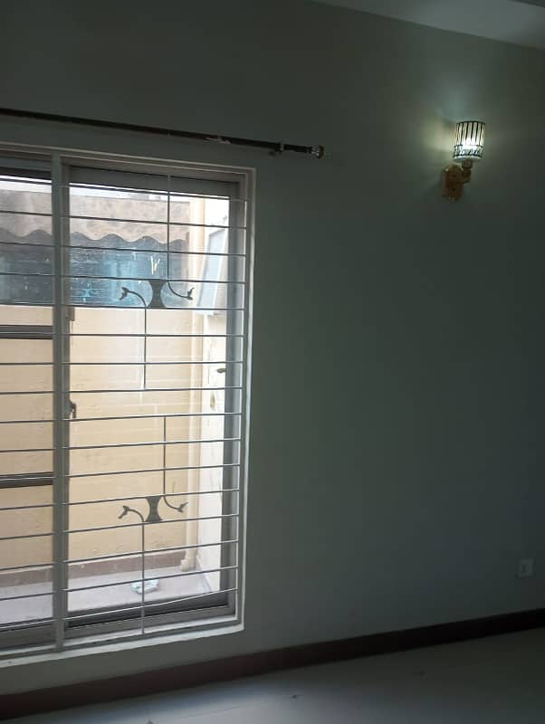 5 Marla Used House For Sale In Block BB Sector D Bahria Town Lahore 20