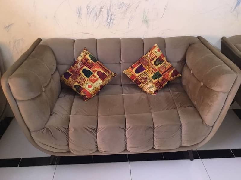 7 Seater Brown Malai Colour Sofa With cushion & Sofa White Chadir 1