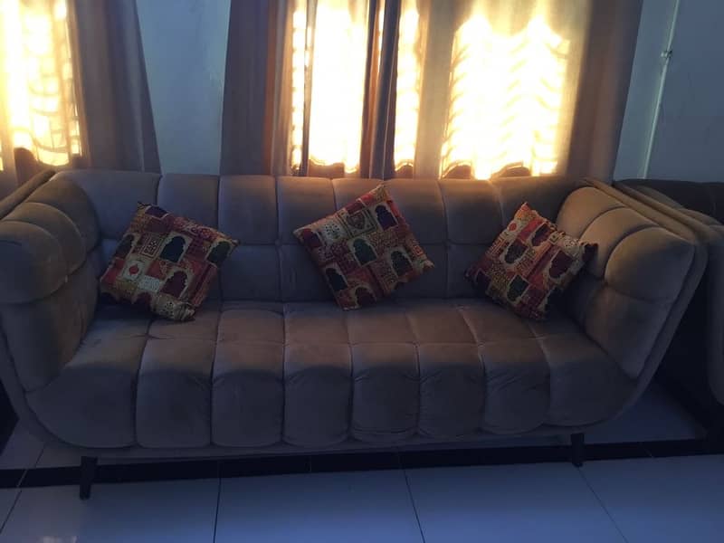 7 Seater Brown Malai Colour Sofa With cushion & Sofa White Chadir 3