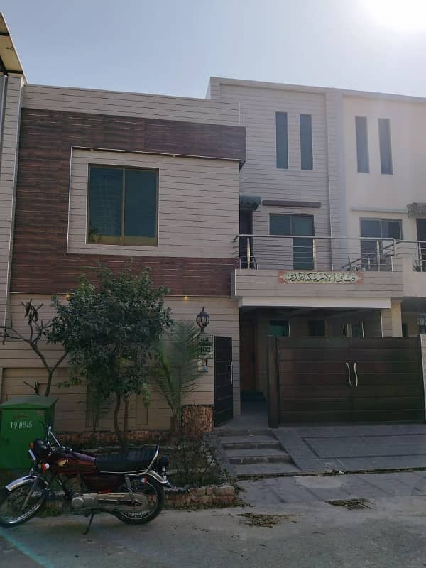 5 Marla House Used For Sale In Tulip Extension Block Sector C Bahria Town 23