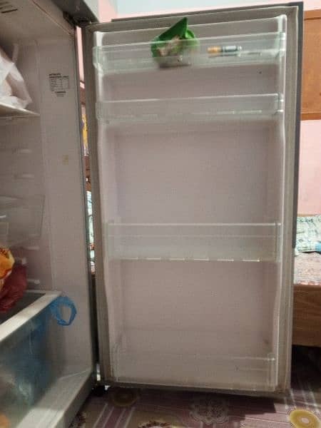 Hitachi refrigerator jumbo size 8