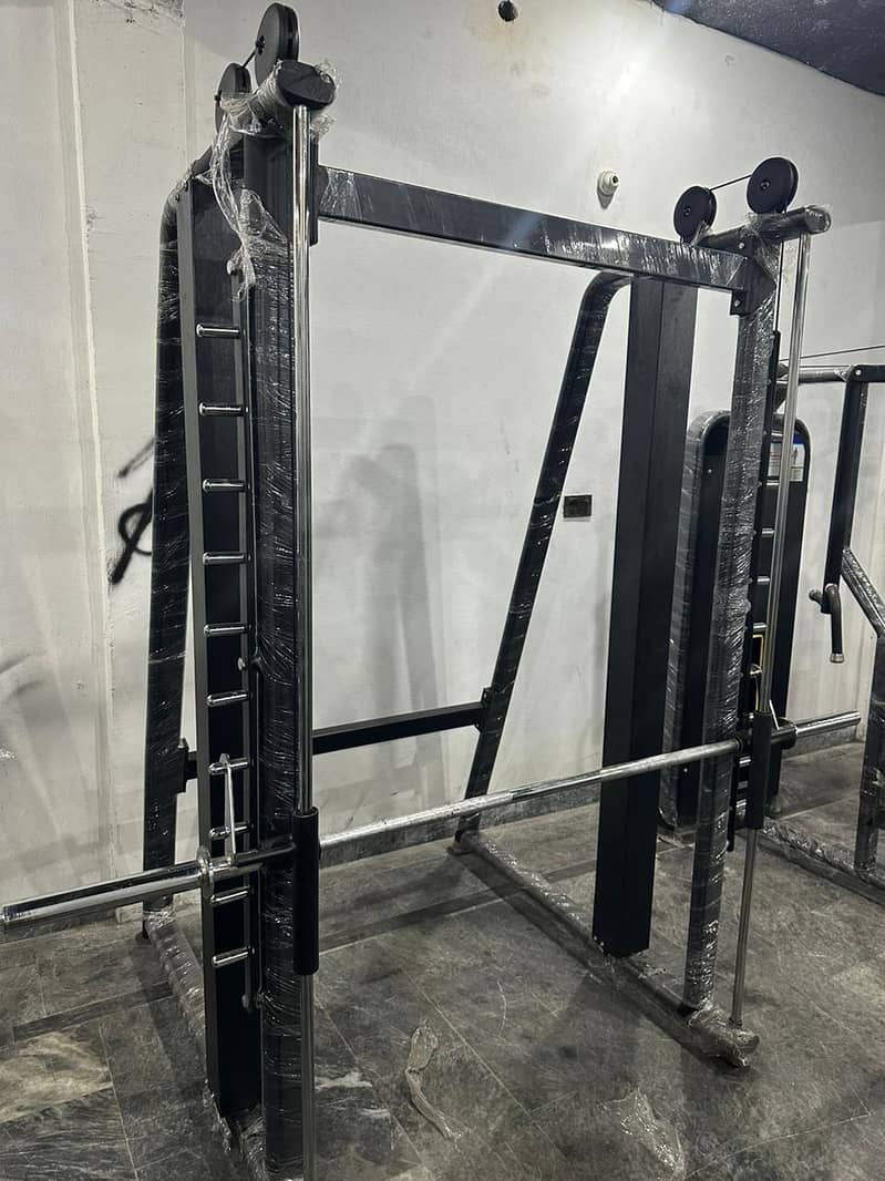 commercial gym equipments / Commercial gym machines /  gym setup 10