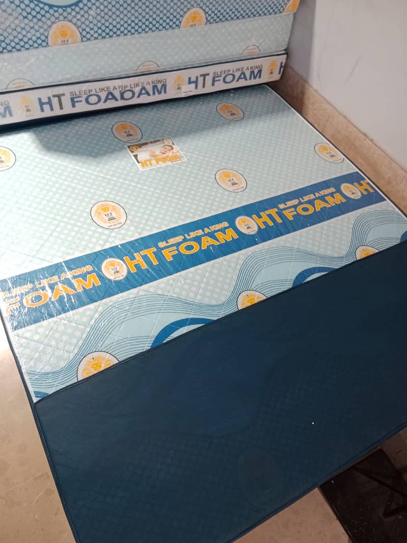 Medicated mattress for sale /spring mattress for sale/ free delivery 10
