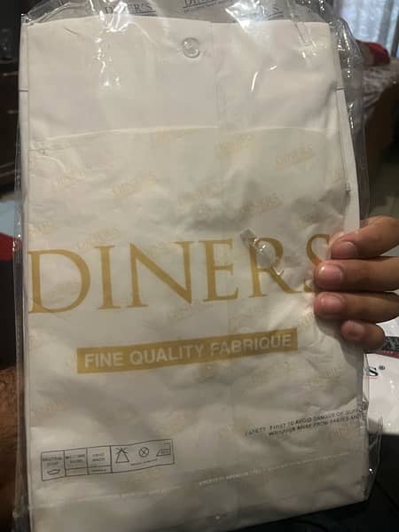 DINERS BRAND NEW WHITE SHIRT 15 1/2 size 1