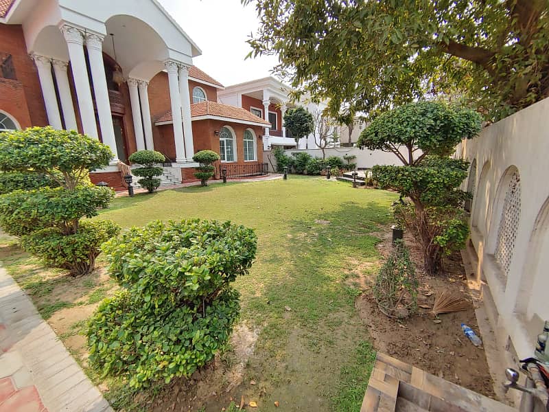 2 Kanal Used House is for Sale in DHA Phase 3 Block Z 1