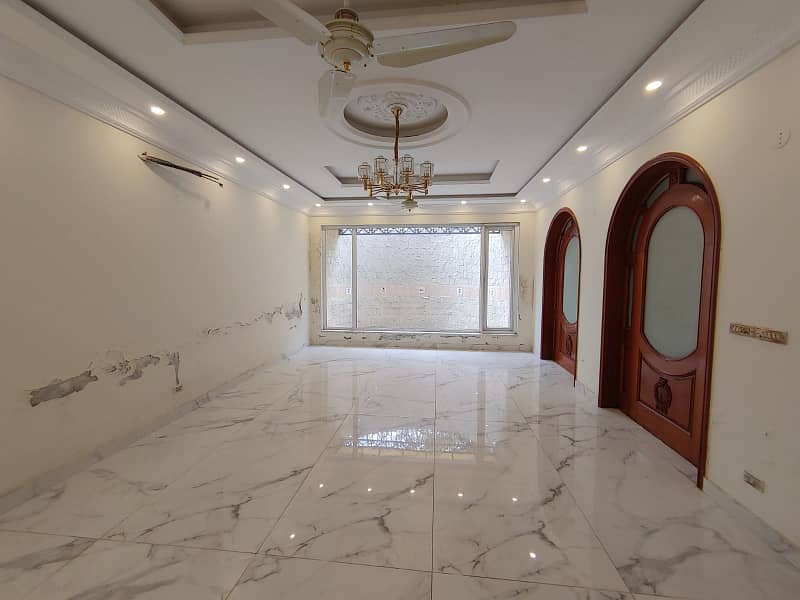 2 Kanal Used House is for Sale in DHA Phase 3 Block Z 10