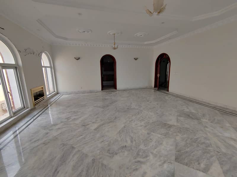 2 Kanal Used House is for Sale in DHA Phase 3 Block Z 14