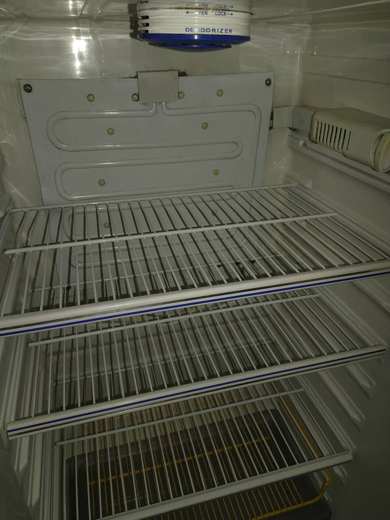Dowlance fridge 5