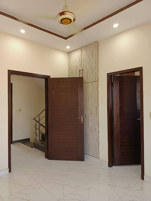 3 Beds Brand New 3 Marla House Located Al Kabir Town Lahore 6