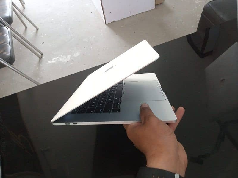 APPLE MACBOOK PRO 2012 TO 2024 ALL MODEL AVAILABLE 10/10 CONDITION 2