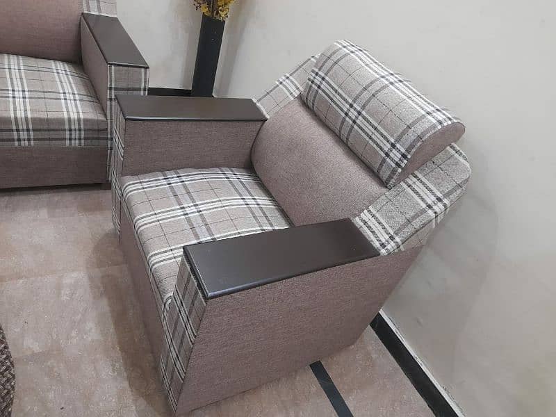 5 seater sofa set urgent sale 1
