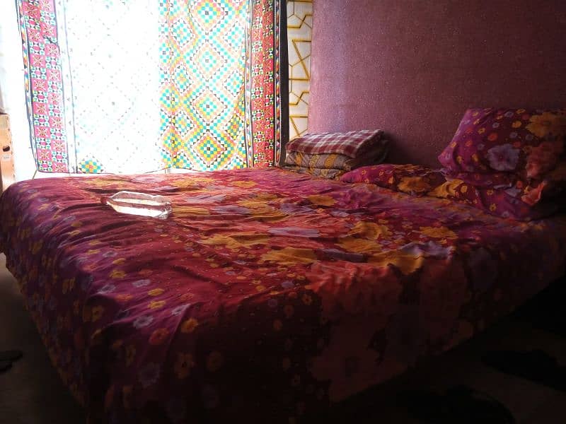 for sell bed with 2 side tables / dressing table 7
