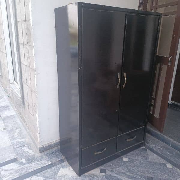 Very Good Condition Heavy Wardrobe / Almari / Cupboard 2