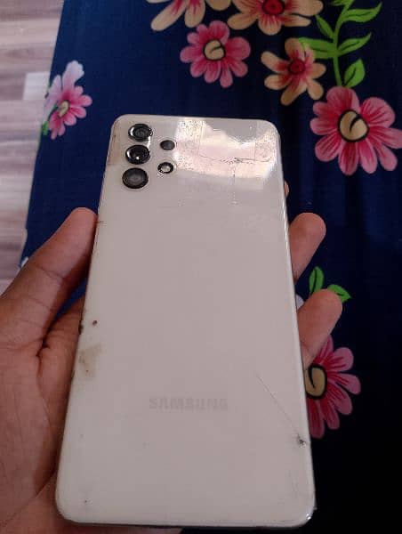 Samsung Galaxy a32 with box or charger 0