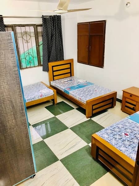 Room for rent, sharing accomodation (Hamza Boys Hostel) 3