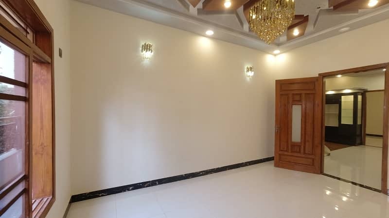 Centrally Located Prime Location Upper Portion In Gulshan-E-Iqbal - Block 13/D-1 Is Available For Sale 16