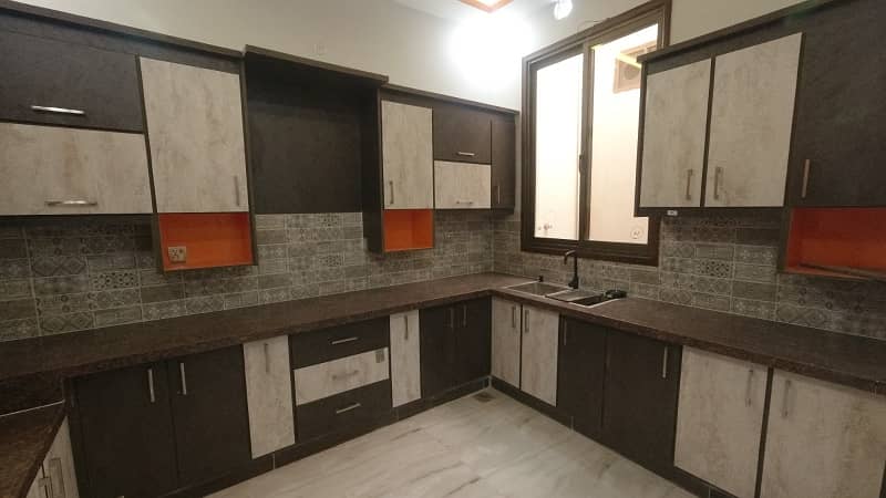 Prime Location 240 Square Yards Upper Portion In Only Rs. 37500000 12