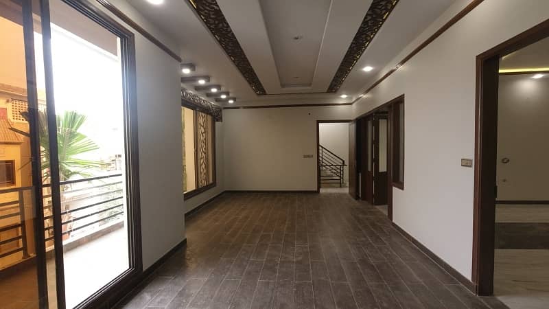 Prime Location 240 Square Yards Upper Portion In Only Rs. 37500000 19