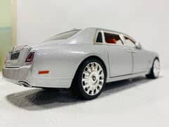 Diecast Rolls-Royce Phantom Vlll Metal body Premium quality Model Car