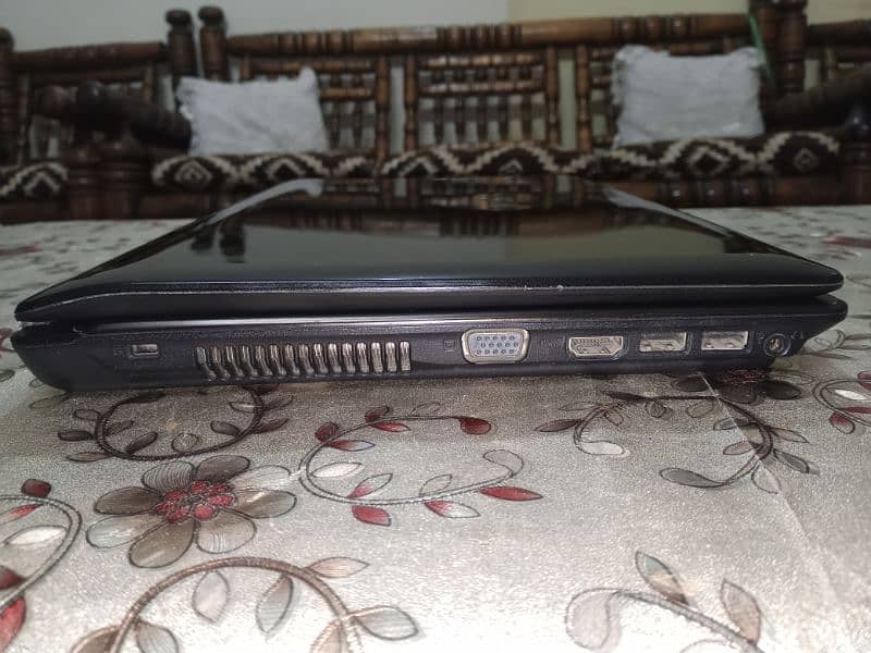I am selling my laptop condition okay 8