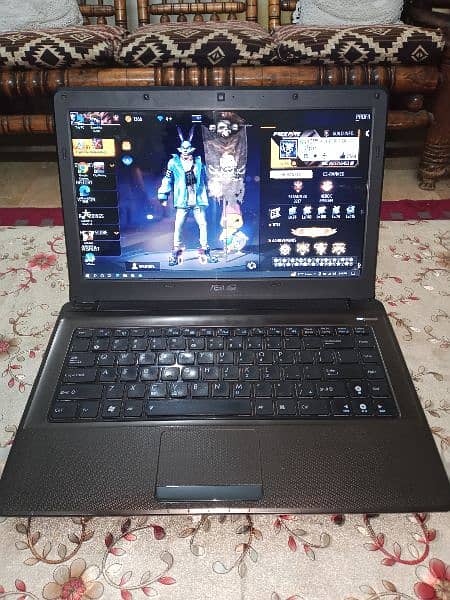 I am selling my laptop condition okay 10